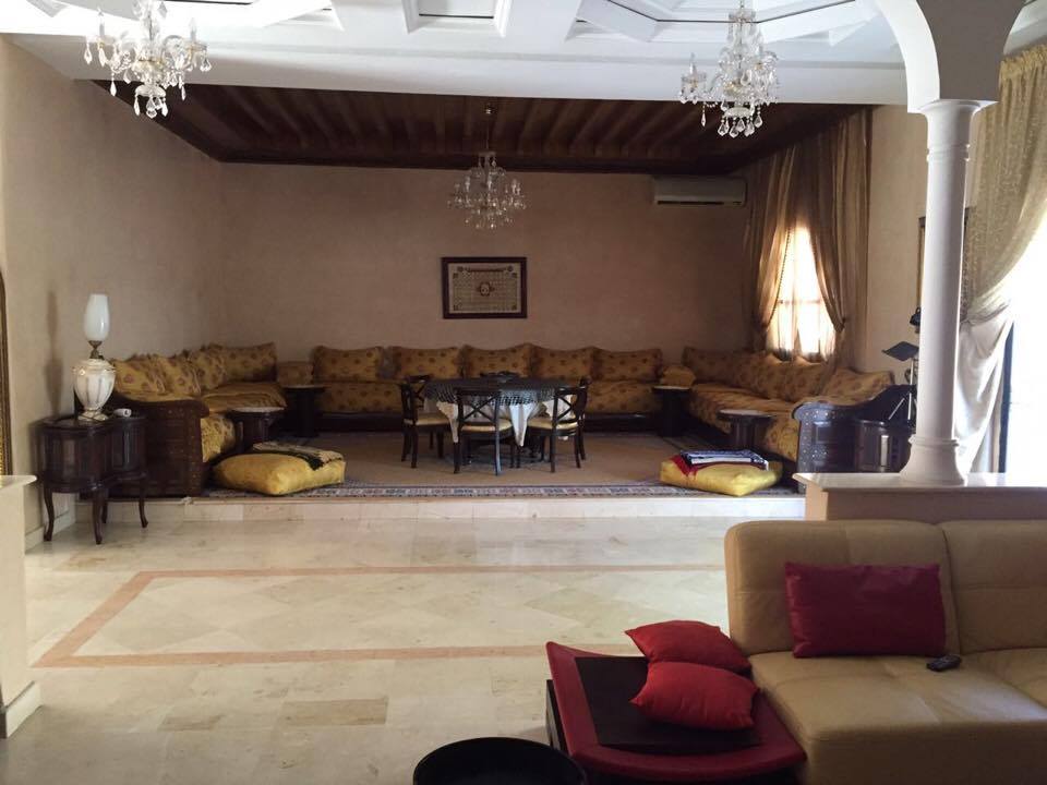Image Villa located in a lovely neighborhood in Marrakech 15