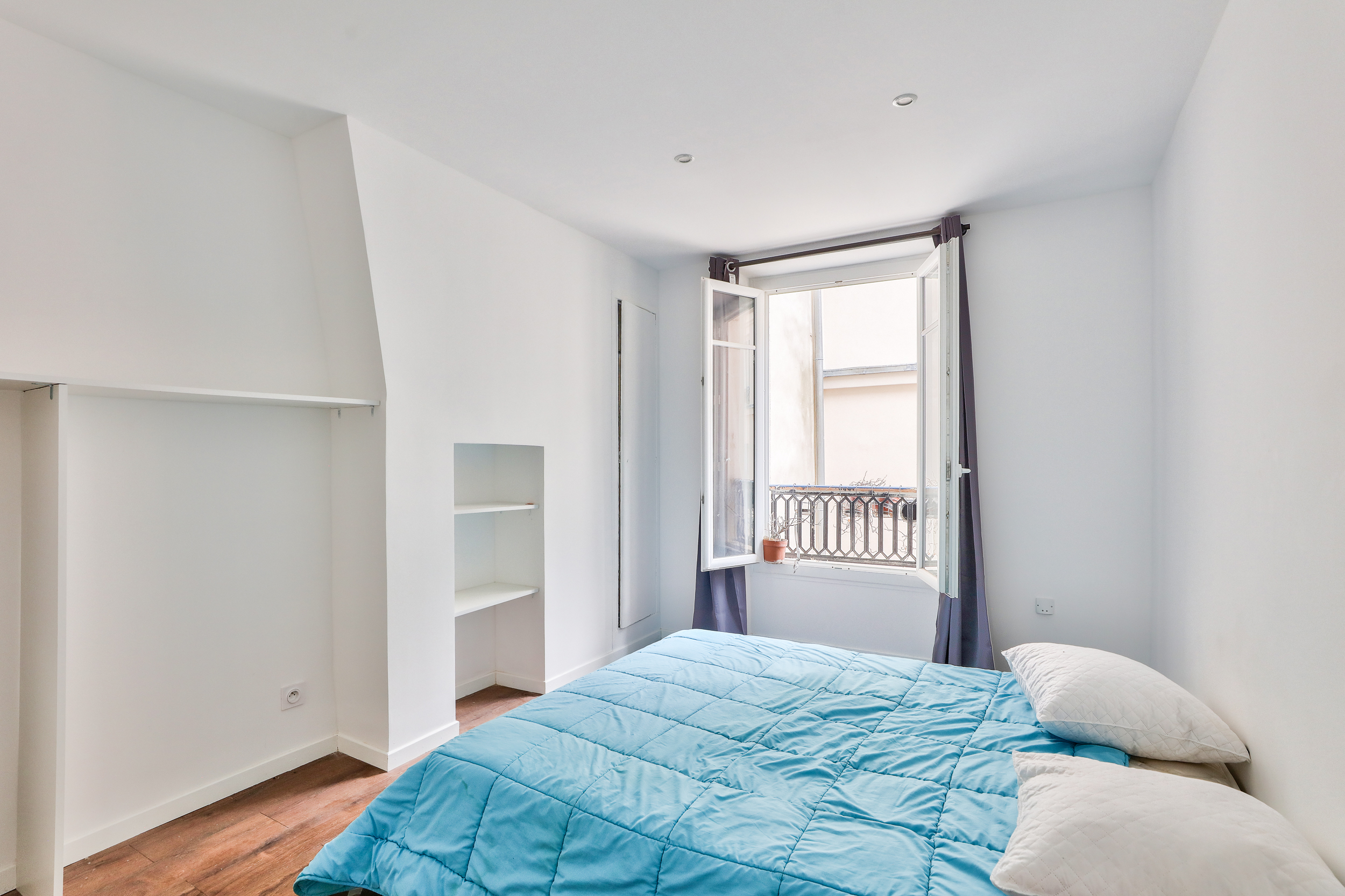 Image  Beautiful apartment completely renovated 3