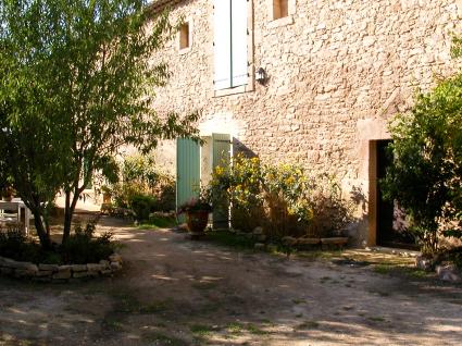 Image Sale prestigious real estate castillon du gard  0