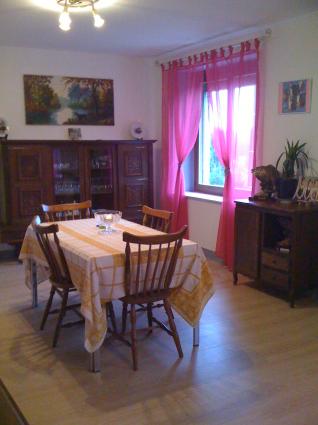 Image Sale building plombières les bains  1