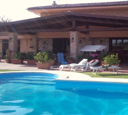 Image Sale villa latina latina 1