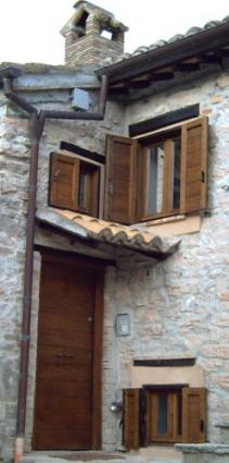 Image Sale building acquacanina macerata 1