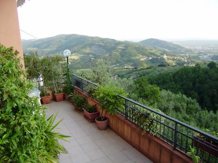 Image Sale house serravalle pistoia 1