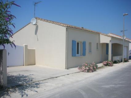 Image Sale house charron la rochelle 1