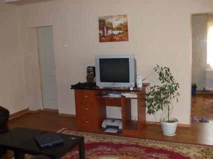 Image Vendita casa tarlungeni brasov 1