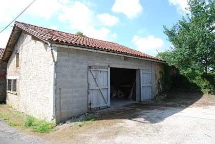 Image Sale house benest 16350 poitiers 0