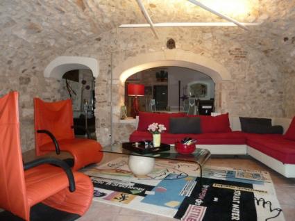 Image Sale house molleges  1