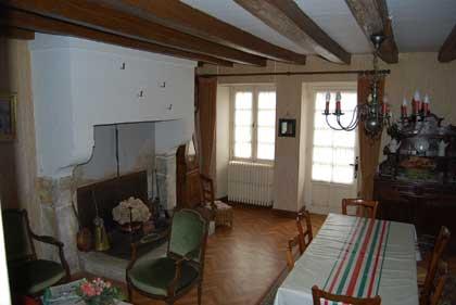 Image Sale house benest 16350 poitiers 1