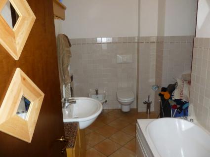 Image Sale house viggiù varese 4