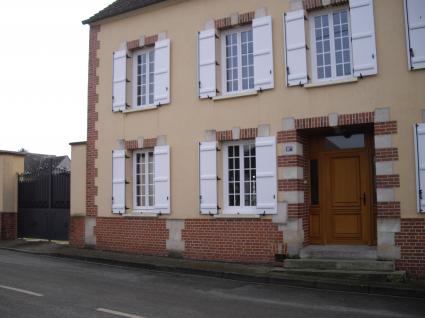 Image Sale house le fay st quentin beauvais 1