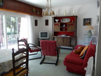 Image Sale apartment llanç? costa brava girona 2