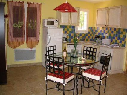 Image Rent gite collias  2