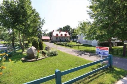 Image Sale house saint pierre de l ile d orleans  0