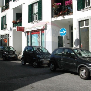 Magasin 180 m² sur 2 niveaux à proximité toutes commodités & bord de mer></noscript>
                                                        <span class=