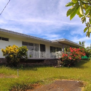 Haus typ F4 in Mahina Tahiti></noscript>
                                                        <span class=