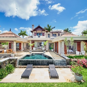 FOR SALE IRS VILLA ON THE EASTERN COAST OF MAURITIUS></noscript>
                                                        <span class=