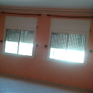 Lindo apartamento 130m2, em casablanca, perto de Marrocos Mall></noscript>
                                                        <span class=