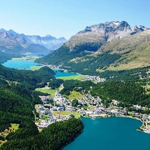 Die Villa ist 30 Minuten vom engadin Silvaplana></noscript>
                                                        <span class=