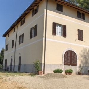 Villa Toscane></noscript>
                                                        <span class=