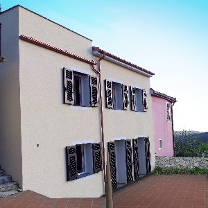 SCHÖNEN RÜCKZUGSORT IM GRÜNEN></noscript>
                                                        <span class=