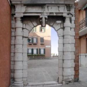 Vendita appartamento venezia centro venezia></noscript>
                                                        <span class=