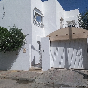 schöne maisonette-wohnung in tunis und karthago in der nähe der historischen denkmäler></noscript>
                                                        <span class=