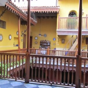 HERMOSA CASA COLONIAL EN VENTA EN SANTA MARTA COLOMBIA></noscript>
                                                        <span class=