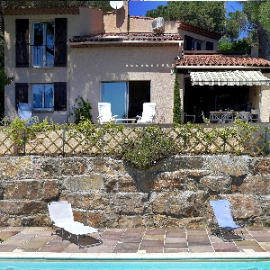 Belle maison avec vue 129m2 cote d Azur></noscript>
                                                        <span class=