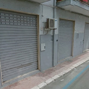 Image Trois propriétés commerciales dans les Pouilles 0